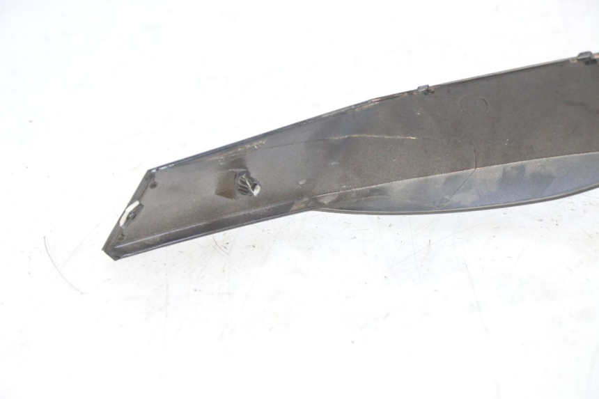photo de TAPA BAJO EL ASIENTO DERECHO PEUGEOT SPEEDFIGHT 4 4T 50 (2015 - 2019)