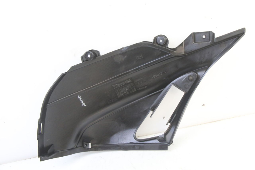 photo de TAPA BAJO ASIENTO DERECHO APRILIA SR 2T 50 (2018 - 2022)