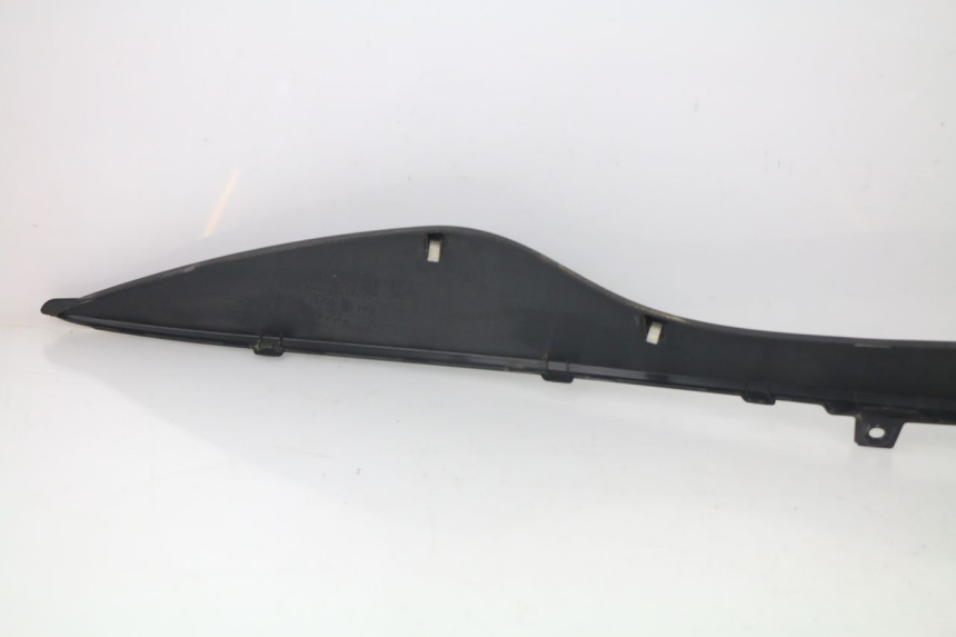 photo de TAPA BAJO ASIENTO DERECHO SUZUKI AN BURGMAN 400 (2006 - 2010)