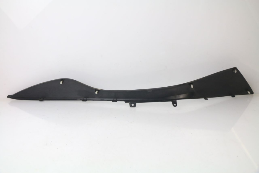 photo de TAPA BAJO ASIENTO DERECHO SUZUKI AN BURGMAN 400 (2006 - 2010)