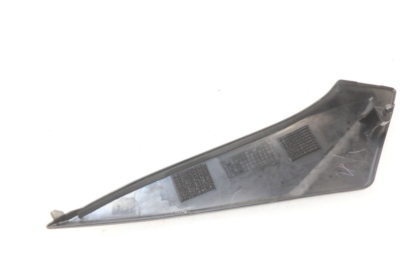 photo de TAPA BAJO ASIENTO DERECHO SUZUKI GSX-R GSXR 750 (2011 - 2016)
