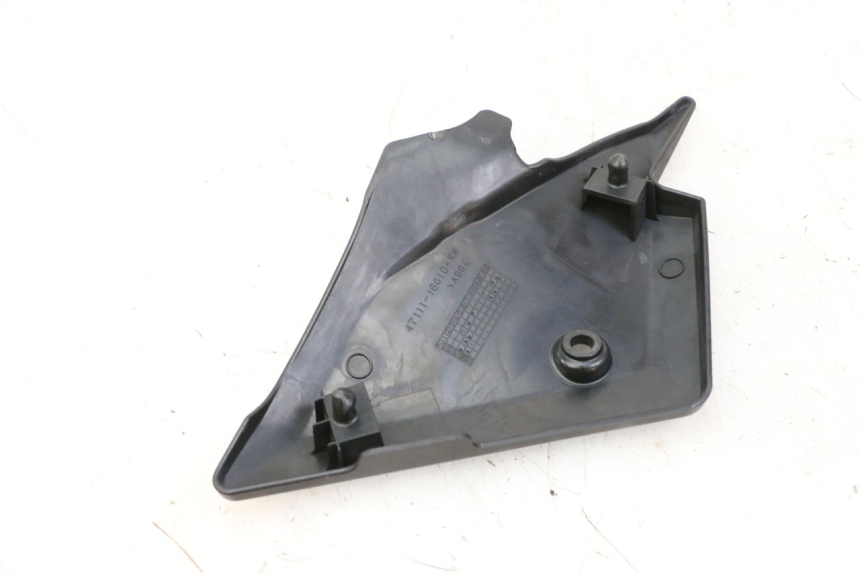 photo de TAPA BAJO ASIENTO DERECHO SUZUKI SV S 650 (2003 - 2009)