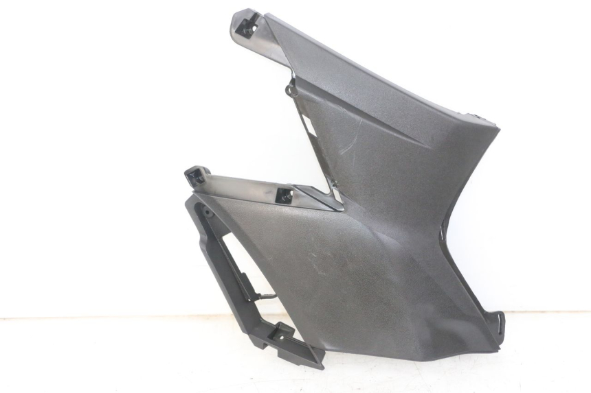 photo de TAPA DEBAJO DEL ASIENTO DERECHO APRILIA SXR 50 (2021 - 2023)