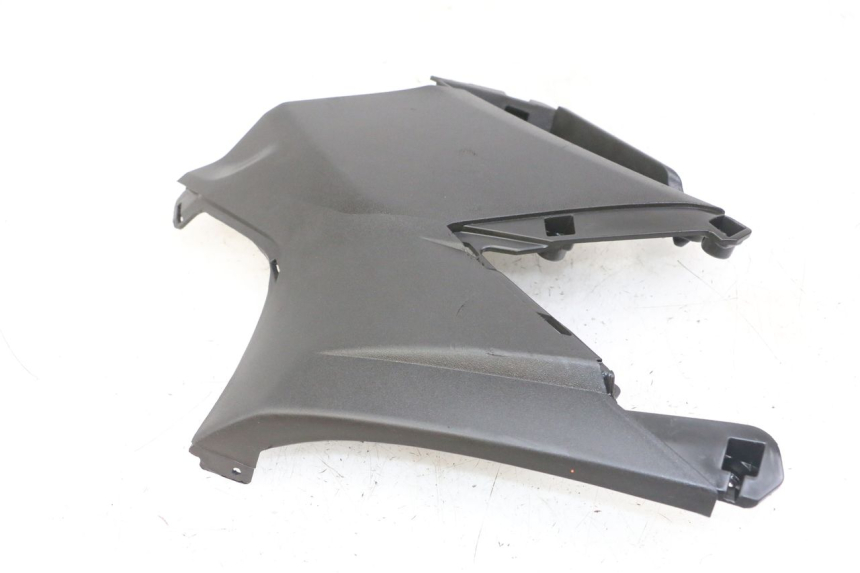 photo de TAPA DEBAJO DEL ASIENTO DERECHO APRILIA SXR 50 (2021 - 2023)