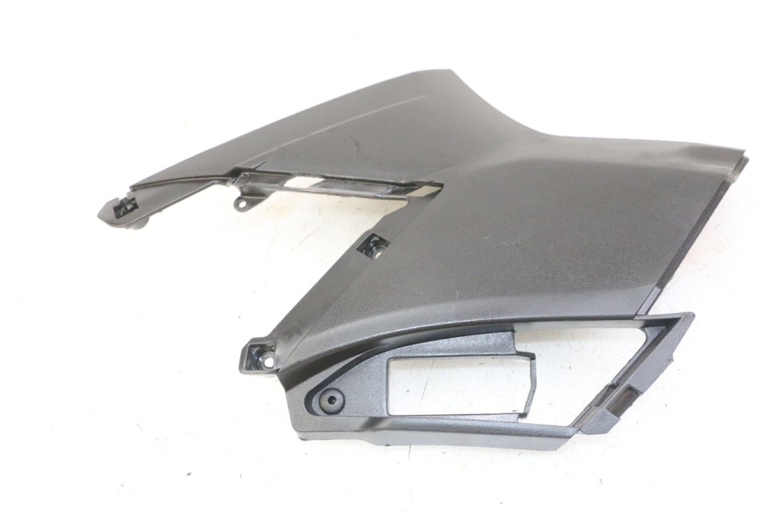 photo de TAPA DEBAJO DEL ASIENTO DERECHO APRILIA SXR 50 (2021 - 2023)