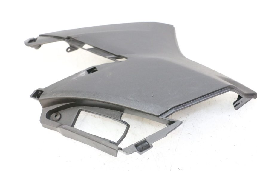 photo de TAPA DEBAJO DEL ASIENTO DERECHO APRILIA SXR 50 (2021 - 2023)
