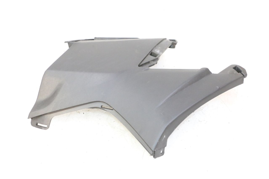 photo de TAPA DEBAJO DEL ASIENTO DERECHO APRILIA SXR 50 (2021 - 2023)