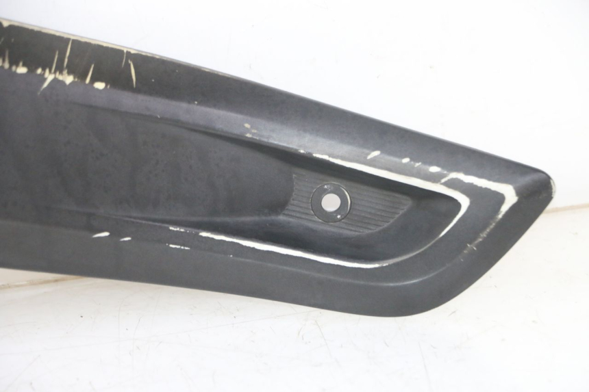 photo de TAPA BAJO EL ASIENTO DERECHO YAMAHA X-MAX XMAX 125 (2010 - 2014)