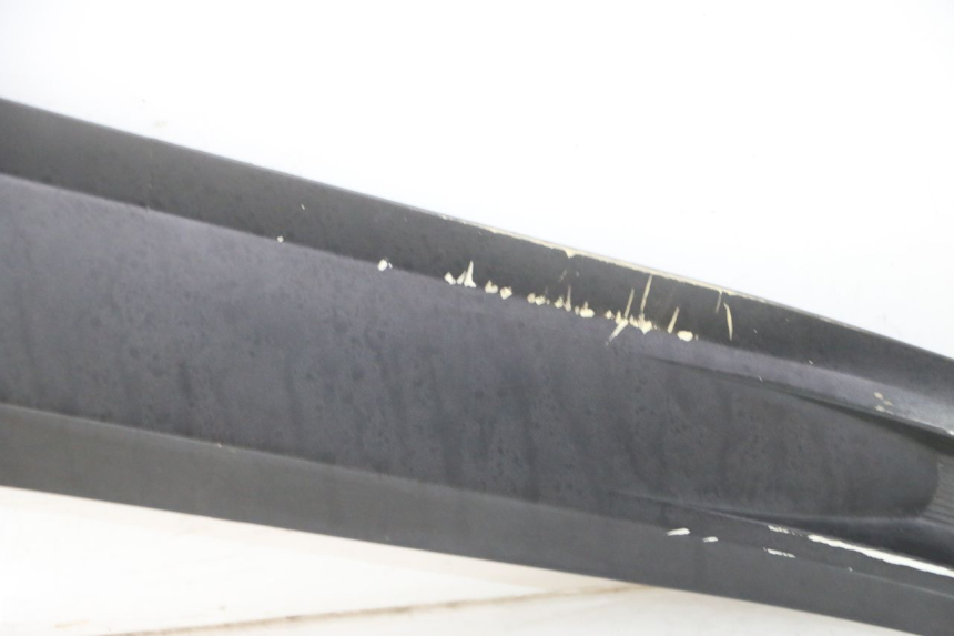 photo de TAPA BAJO EL ASIENTO DERECHO YAMAHA X-MAX XMAX 125 (2010 - 2014)