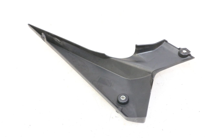 photo de TAPA BAJO ASIENTO DERECHO YAMAHA XJ6 ABS 600 (2008 - 2016)
