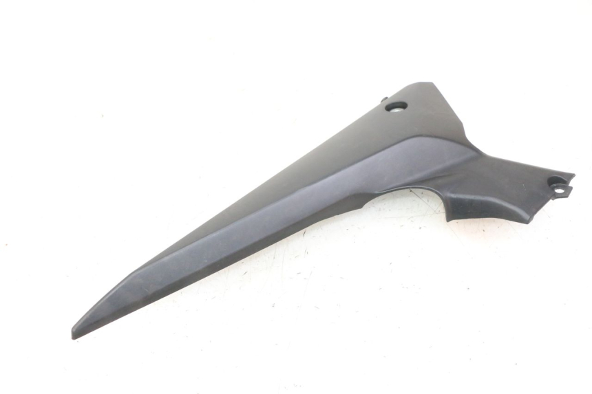 photo de TAPA BAJO ASIENTO DERECHO YAMAHA XJ6 ABS 600 (2008 - 2016)