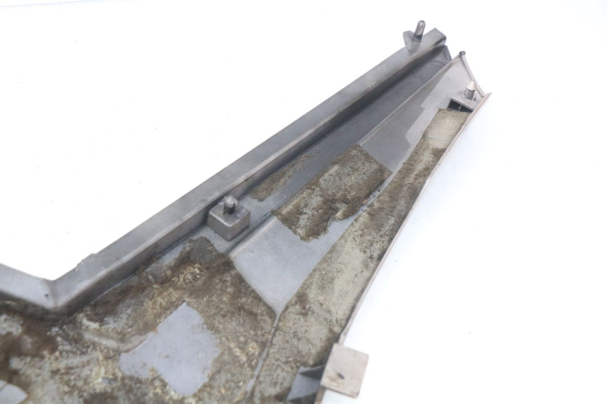 photo de TAPA DEBAJO DEL ASIENTO DERECHO YAMAHA FJ 3CX 1200 (1986 - 1996)
