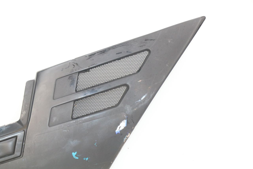 photo de TAPA DEBAJO DEL ASIENTO DERECHO YAMAHA FJ 3CX 1200 (1986 - 1996)