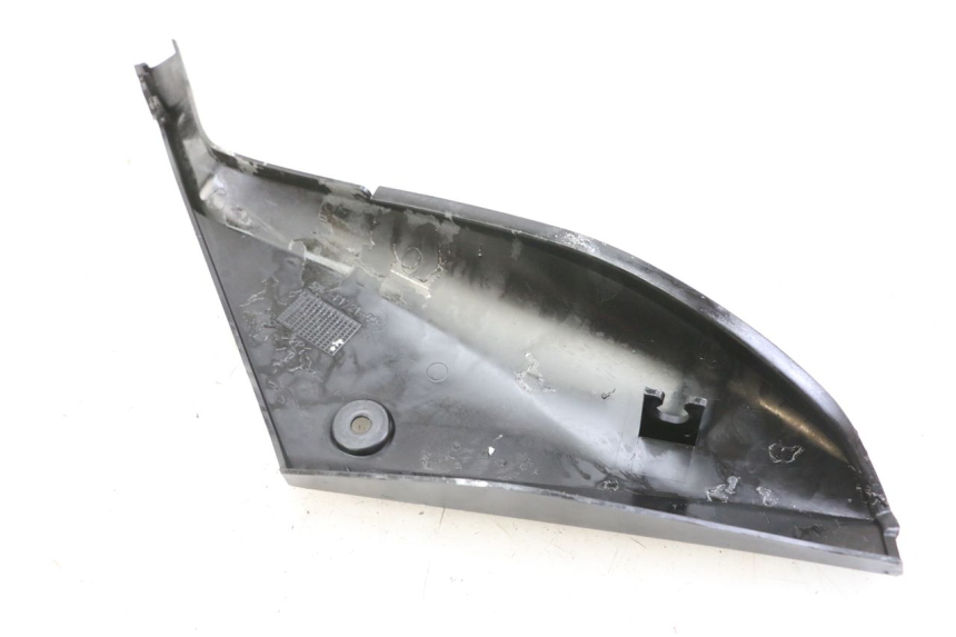 photo de TAPA BAJO ASIENTO DERECHO YAMAHA TZR 50 (2008 - 2016)