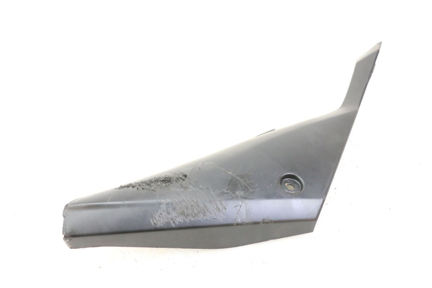 photo de TAPA BAJO ASIENTO DERECHO YAMAHA TZR 50 (2008 - 2016)