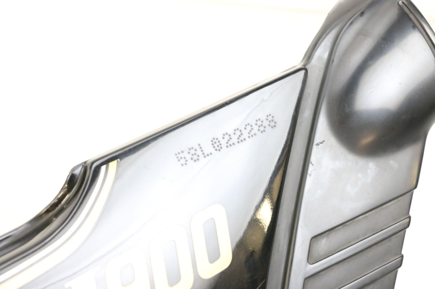 photo de TAPA BAJO ASIENTO DERECHO YAMAHA XJ F 900 (1983 - 1994)