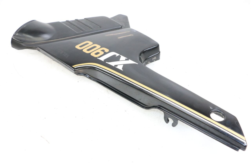 photo de TAPA BAJO ASIENTO DERECHO YAMAHA XJ F 900 (1983 - 1994)