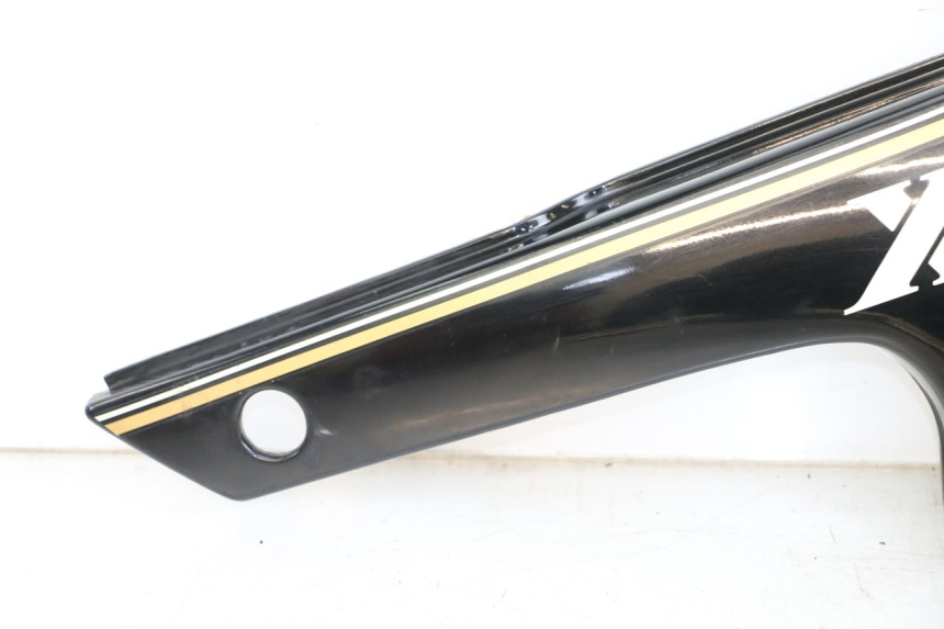 photo de TAPA BAJO ASIENTO DERECHO YAMAHA XJ F 900 (1983 - 1994)