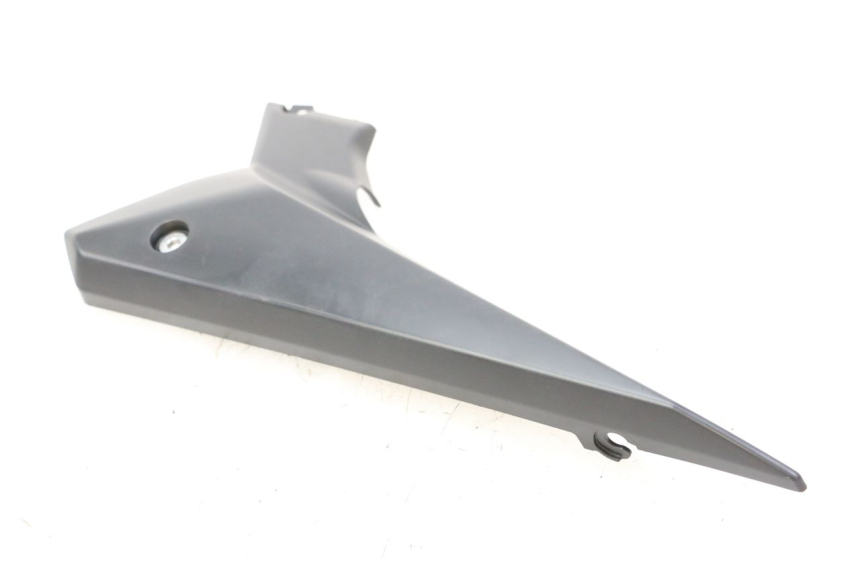 photo de TAPA BAJO ASIENTO DERECHO YAMAHA XJ6 ABS 600 (2008 - 2016)