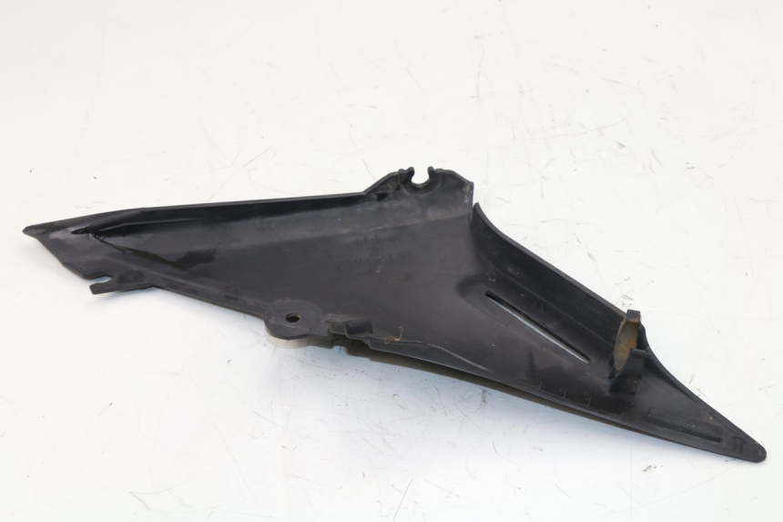 photo de TAPA BAJO ASIENTO DERECHO YAMAHA XJN DIVERSION 600 (2000 - 2003)