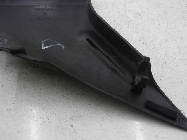 photo de TAPA BAJO ASIENTO DERECHO YAMAHA XJS DIVERSION 600 (2000 - 2003)