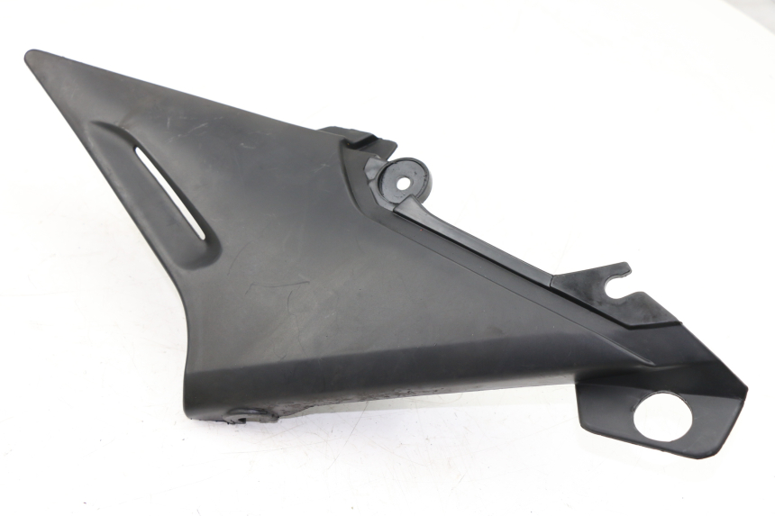 photo de TAPA BAJO ASIENTO DERECHO YAMAHA XJS DIVERSION 600 (2000 - 2003)