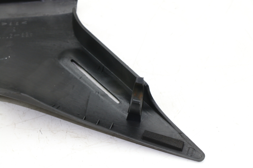 photo de TAPA BAJO ASIENTO DERECHO YAMAHA XJS DIVERSION 600 (2000 - 2003)