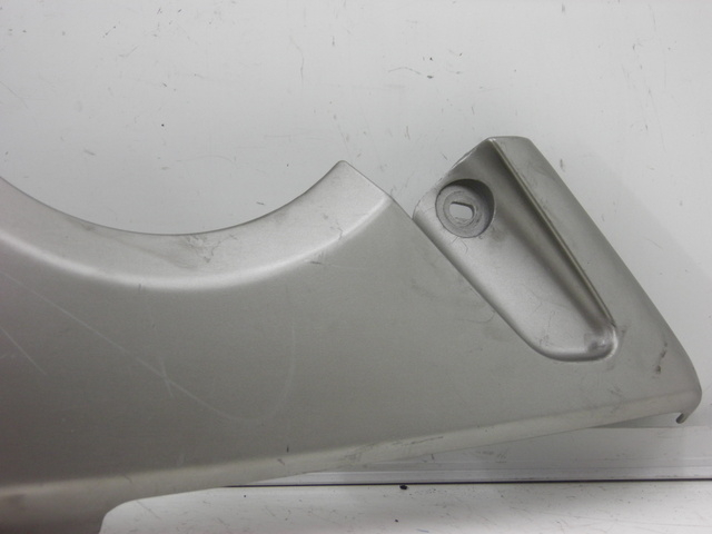 photo de TAPA BAJO ASIENTO DERECHO YAMAHA XP T-MAX TMAX 500 (2004 - 2007)