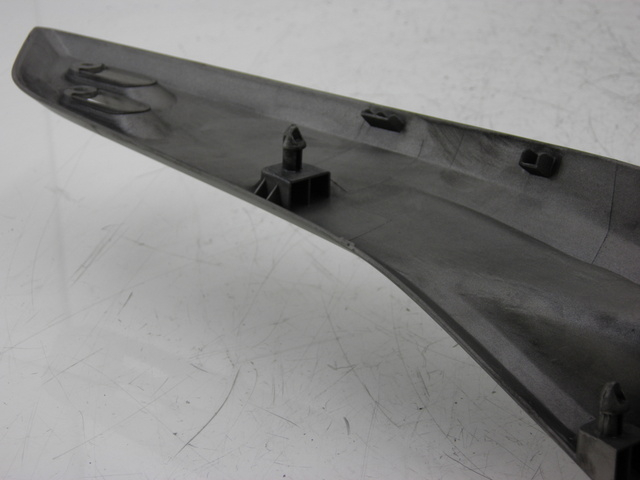 photo de TAPA BAJO ASIENTO DERECHO YAMAHA XP T-MAX TMAX 500 (2004 - 2007)