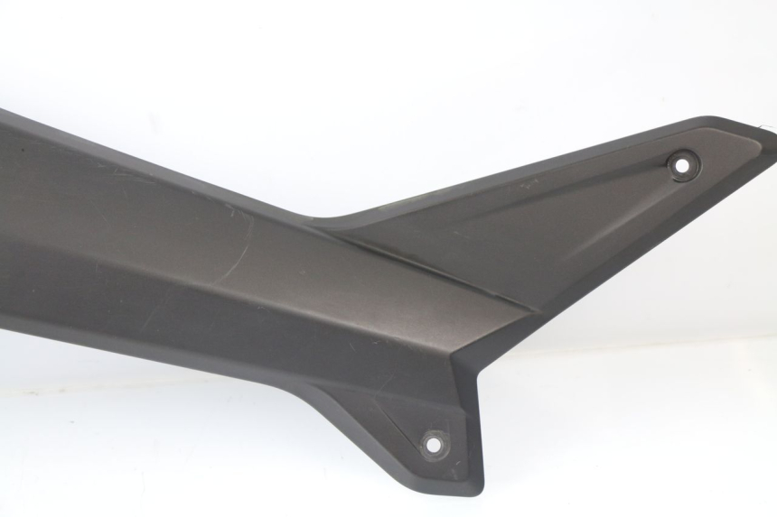photo de TAPA BAJO ASIENTO DERECHO YAMAHA XP T-MAX TMAX ABS 530 (2012 - 2015)
