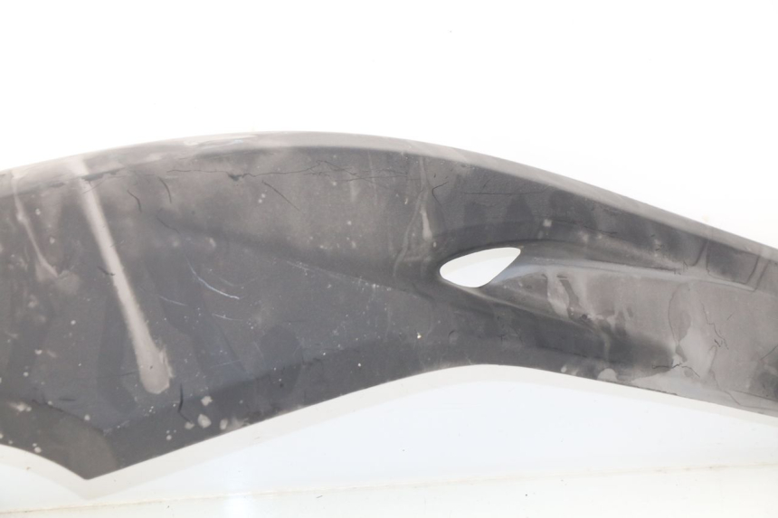 photo de TAPA BAJO EL ASIENTO DERECHO YAMAHA XP T-MAX TMAX ABS 500 (2004 - 2007)
