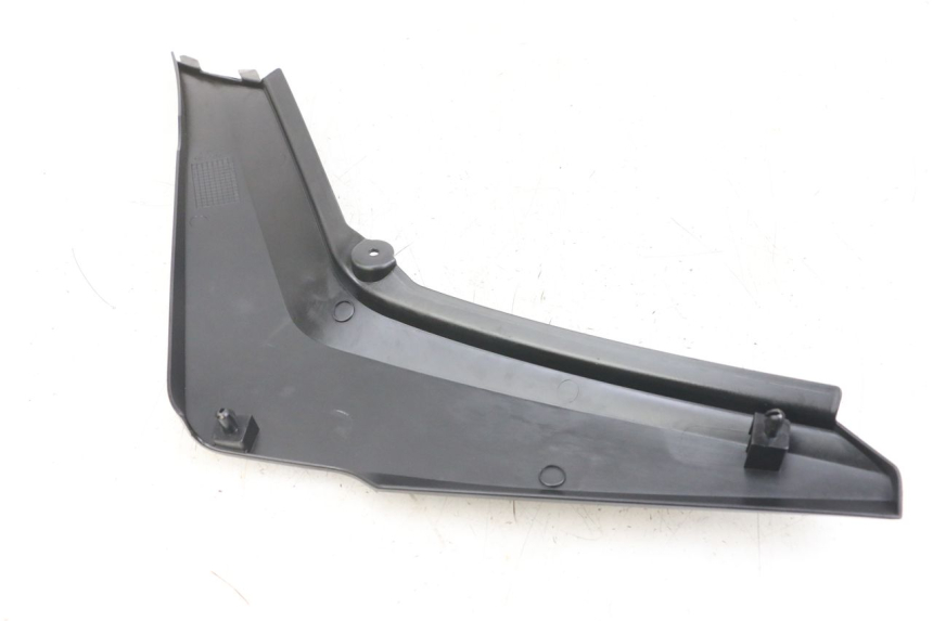 photo de TAPA BAJO EL ASIENTO DERECHO YAMAHA XT X 660 (2004 - 2016)