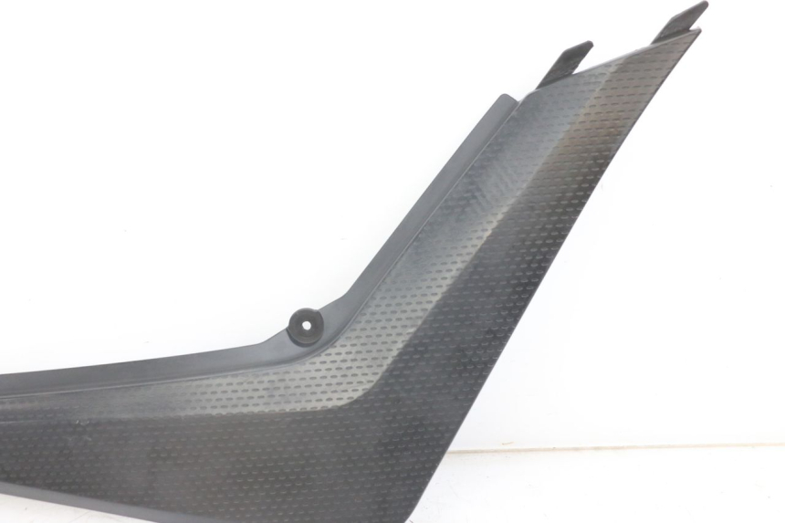 photo de TAPA BAJO EL ASIENTO DERECHO YAMAHA XT X 660 (2004 - 2016)