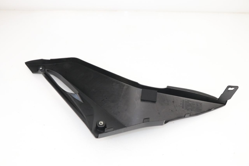 photo de TAPA BAJO ASIENTO DERECHO YAMAHA YZF R 125 (2008 - 2013)