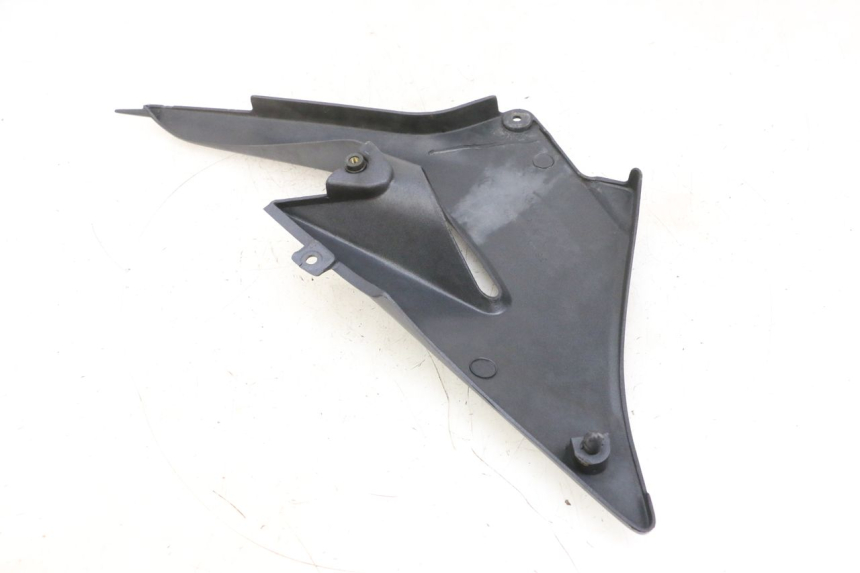 photo de TAPA BAJO ASIENTO DERECHO KAWASAKI ZR 7 750 (1999 - 2001) - Estado de la superficie y material
