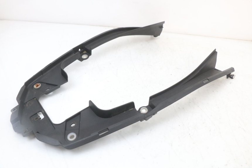 photo de TAPA BAJO ASIENTO LONGJIA EASY MAX 125 (2020 - 2024)