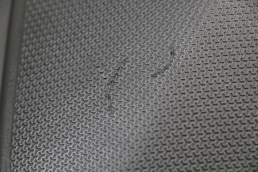 photo de TAPA DEBAJO DEL ASIENTO JM MOTORS EVOLIS 4T 50 (2018 - 2022)