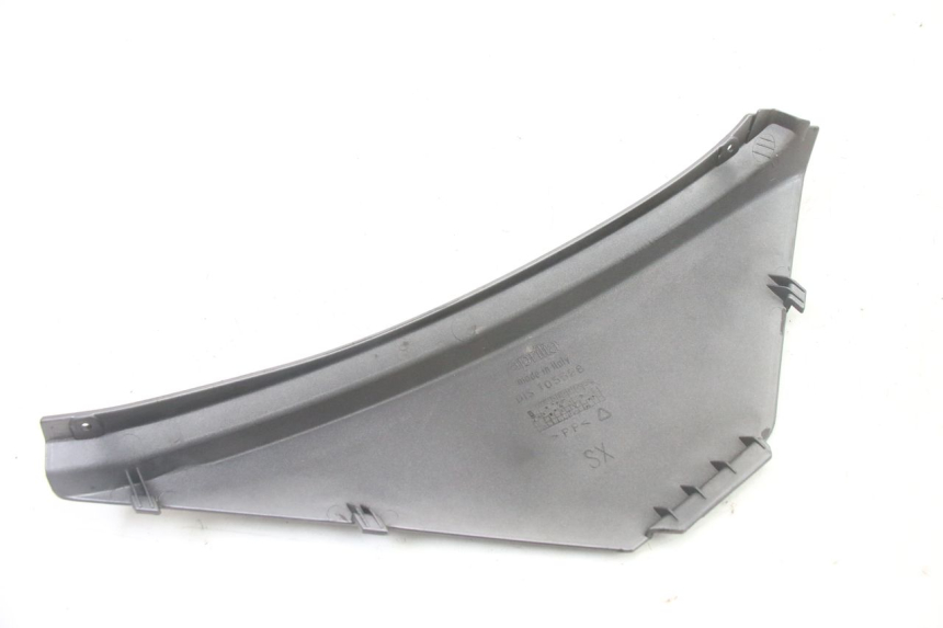 photo de TAPA BAJO ASIENTO IZQUIERDA APRILIA ATLANTIC 125 (2003 - 2009)
