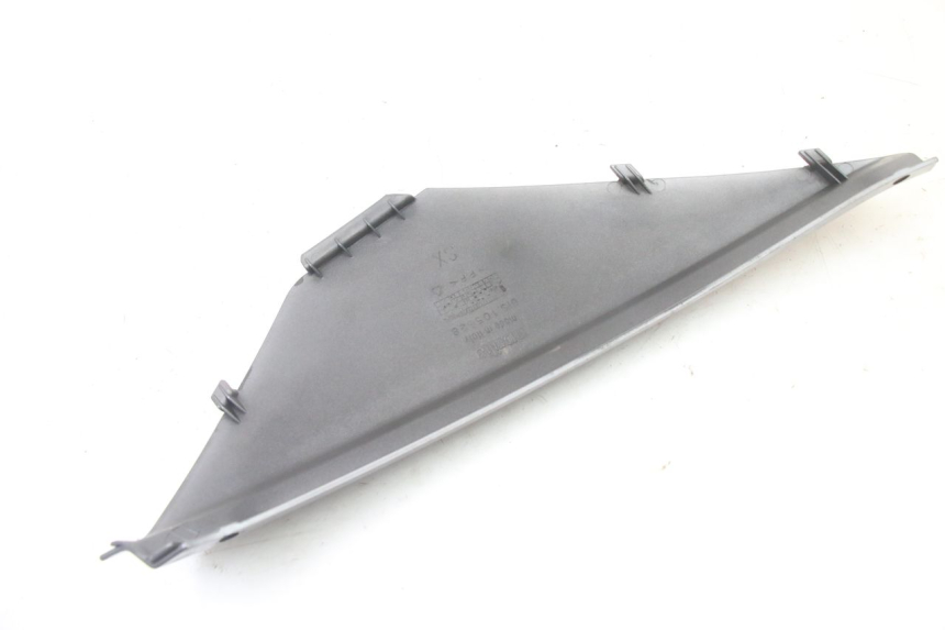 photo de TAPA BAJO ASIENTO IZQUIERDA APRILIA ATLANTIC 125 (2003 - 2009)