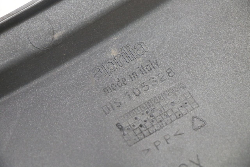photo de TAPA BAJO ASIENTO IZQUIERDA APRILIA ATLANTIC 125 (2003 - 2009)