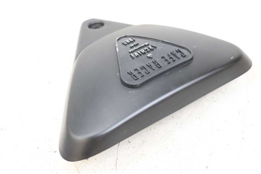 photo de TAPA BAJO ASIENTO IZQUIERDA ARCHIVE CAFE RACER 4T 50 (2019 - 2024)