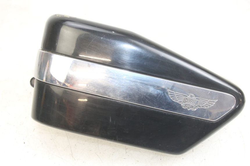 photo de TAPA DEBAJO DEL ASIENTO IZQUIERDO HONDA CA REBEL 125 (1995 - 2001)