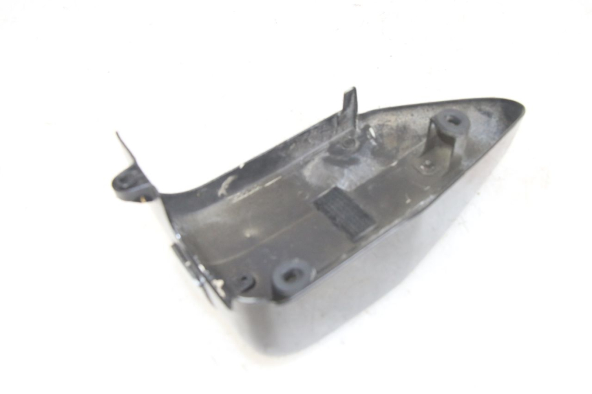 photo de TAPA DEBAJO DEL ASIENTO IZQUIERDO HONDA CA REBEL 125 (1995 - 2001)