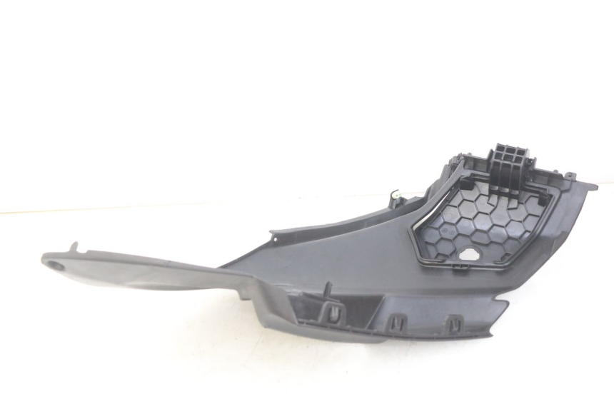 photo de TAPA DEBAJO DEL ASIENTO IZQUIERDO PEUGEOT CITYSTAR 125 (2011 - 2017)