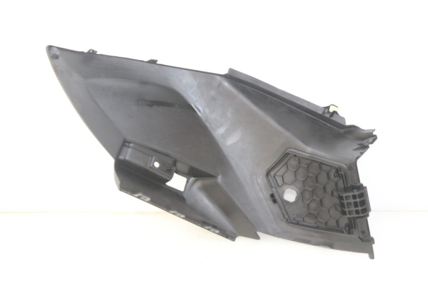 photo de TAPA DEBAJO DEL ASIENTO IZQUIERDO PEUGEOT CITYSTAR 125 (2011 - 2017)