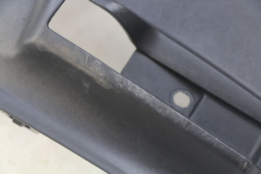 photo de TAPA DEBAJO DEL ASIENTO IZQUIERDO PEUGEOT CITYSTAR 125 (2011 - 2017)