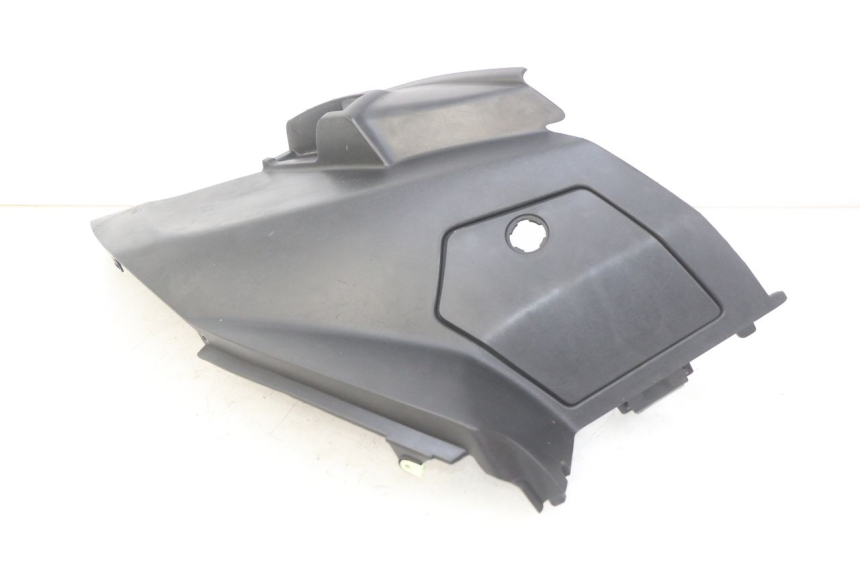 photo de TAPA DEBAJO DEL ASIENTO IZQUIERDO PEUGEOT CITYSTAR 125 (2011 - 2017)