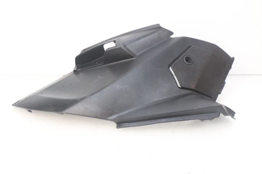 photo de TAPA DEBAJO DEL ASIENTO IZQUIERDO PEUGEOT CITYSTAR 50 (2013 - 2017)