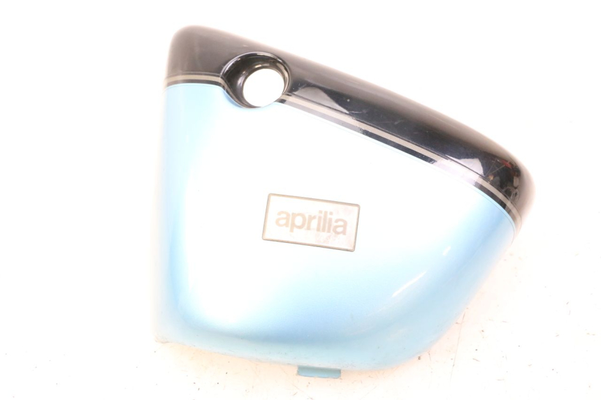 photo de TAPA BAJO ASIENTO IZQUIERDA APRILIA CLASSIC 125 (1995 - 2001)