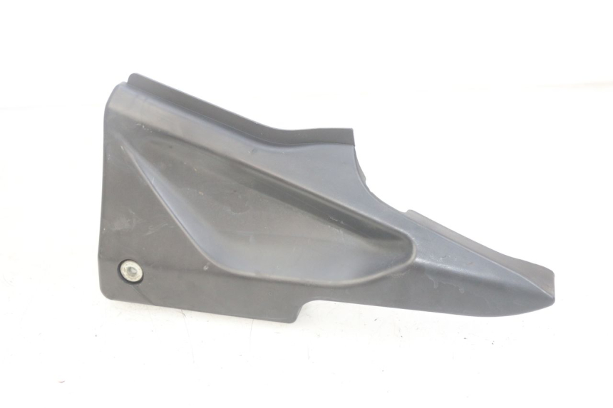 photo de TAPA DEBAJO DEL ASIENTO IZQUIERDO DAELIM VJ ROADWIN FI 125 (2008 - 2017)